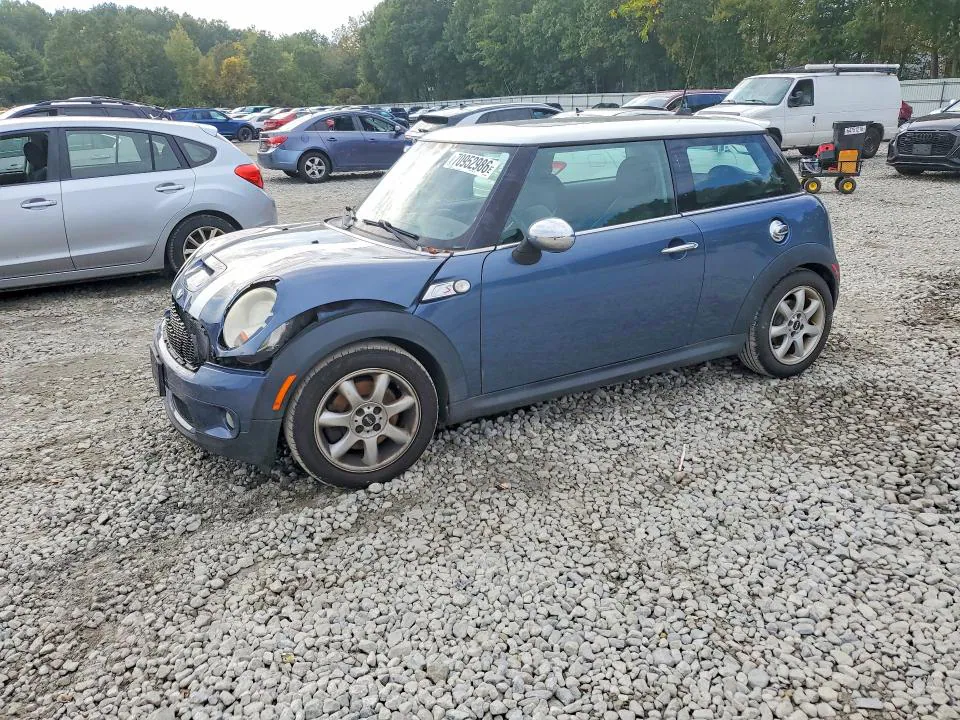 2010 MINI COOPER VIN WMWMF7C56ATX44358 фото 1