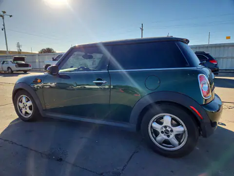 2011 MINI COOPER VIN WMWSU3C52BT091020 фото 2