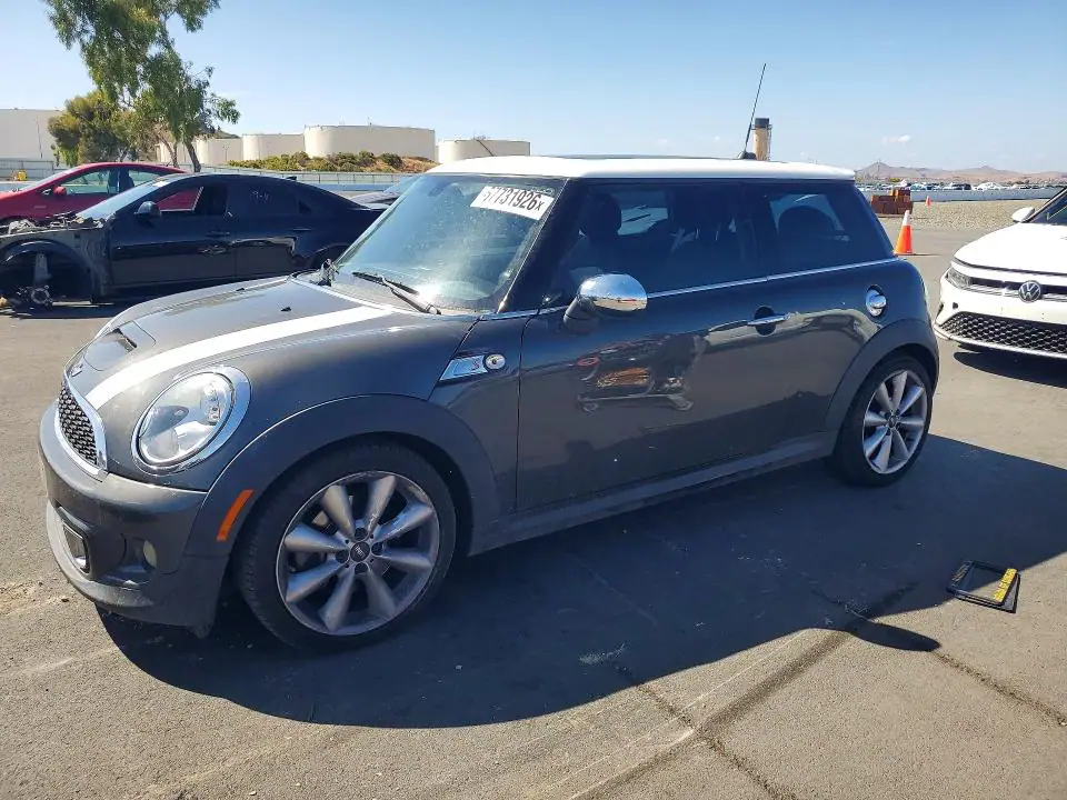 2012 MINI COOPER VIN WMWSV3C58CTY18904 фото 1