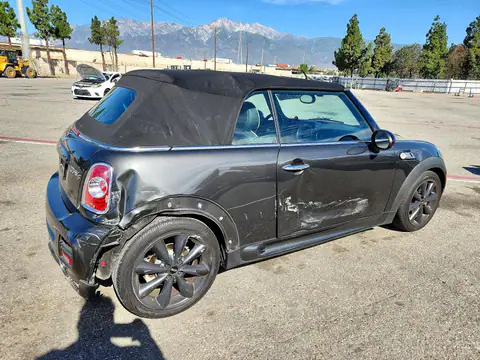 WMWZP3C54ET706192 — 2014 MINI Cooper, photo 3 from Copart 22.10.2026, Side