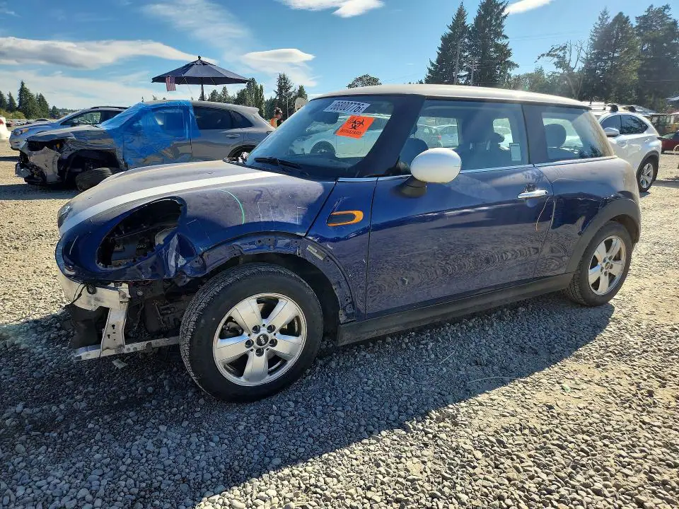 WMWXM5C51FT940173 MINI Cooper 2015 — Front end damage, before-repair photo