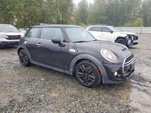WMWXP7C56G2A43587 — 2016 MINI Cooper, photo 4 from Copart 19.10.2026, Rear end