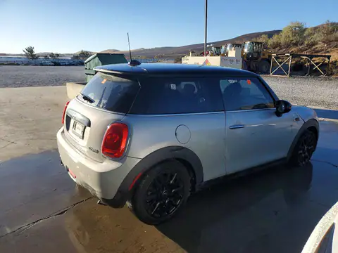 WMWXP5C34H2F61086 — 2017 MINI Cooper, zdjęcie 3 z Copart 15.10.2026, Bok