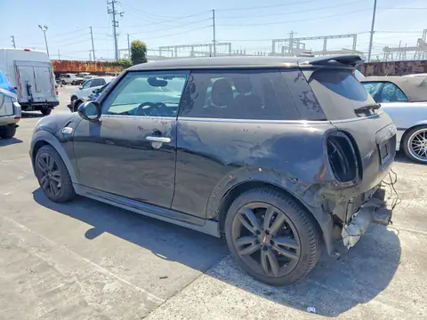 WMWXP7C59J2A48466 — 2018 MINI Cooper, photo 2 from Copart 21.10.2026, Rear end