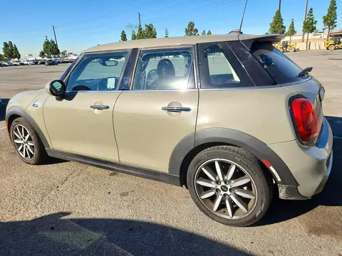 WMWXU3C50K2H55412 — 2019 MINI Cooper, photo 2 from Copart 22.10.2026, Mechanical damage