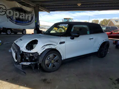 WMW13DJ08R2V91730 — 2024 MINI Cooper, Передняя часть (Front End), фото до ремонта