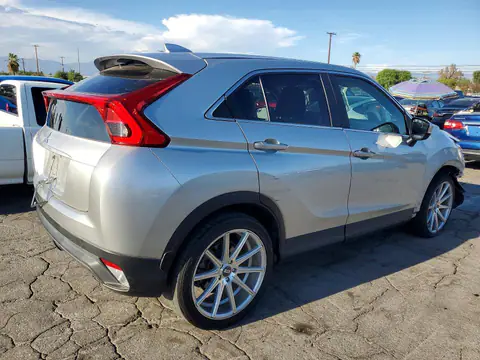 JA4AS3AA8LZ023303 — 2020 Mitsubishi Eclipse Cross, foto 3 de Copart 22.10.2026, Parte delantera