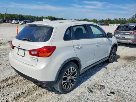 JA4AP3AW6HZ018606 — 2017 Mitsubishi Outlander, zdjęcie 3 z Copart 21.09.2026, Uszkodzenia mechaniczne