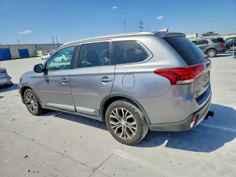 JA4JZ4AX7HZ033298 — 2017 Mitsubishi Outlander, photo 2 from Copart 25.09.2026, Front end