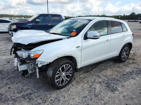 JA4AP3AW6HZ022798 — 2017 Mitsubishi Outlander, Front end, before-repair photos