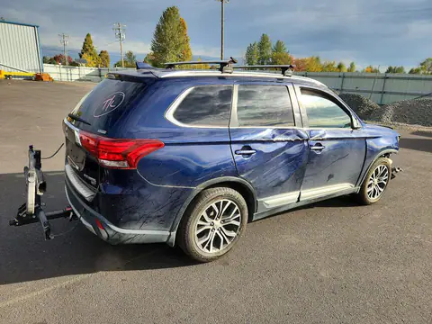 JA4JZ4AX0JJ004438 — 2018 Mitsubishi Outlander, zdjęcie 3 z Copart 26.10.2026, Przód
