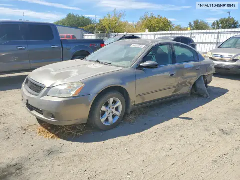 1N4AL11D45N910849 — 2005 Nissan Altima, Rear end, before-repair photos