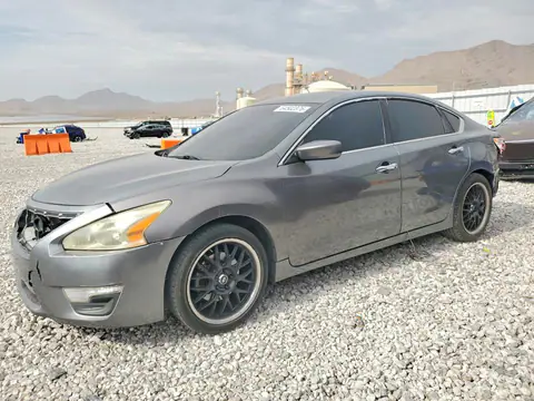 1N4AL3AP9EC292901 — 2014 Nissan Altima, Задня частина (Rear End), фото до ремонту