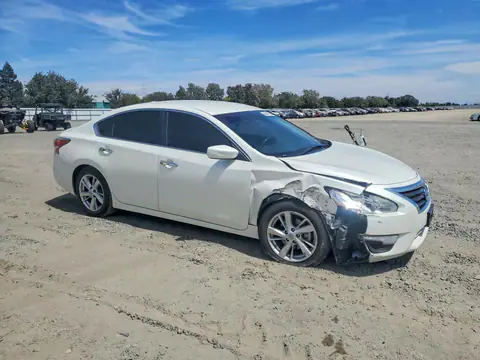 1N4AL3AP1EC319072 — 2014 Nissan Altima, фото 4 с аукциона Copart 29.09.2026, Передняя часть