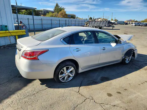 2014 Nissan Altima VIN 1N4AL3AP9EC151598 фото 3
