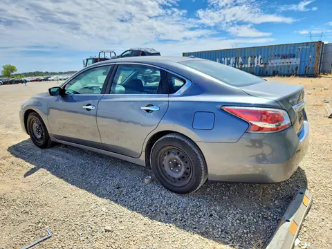 2015 Nissan Altima VIN 1N4AL3AP0FN885262 фото 2