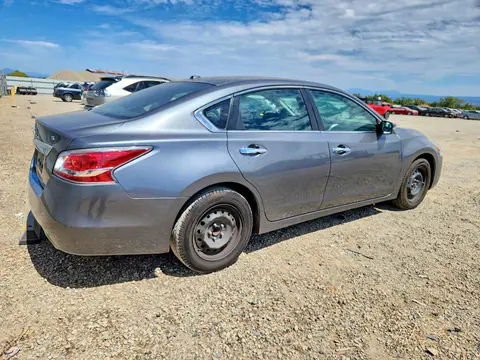 2015 Nissan Altima VIN 1N4AL3AP0FN885262 фото 3