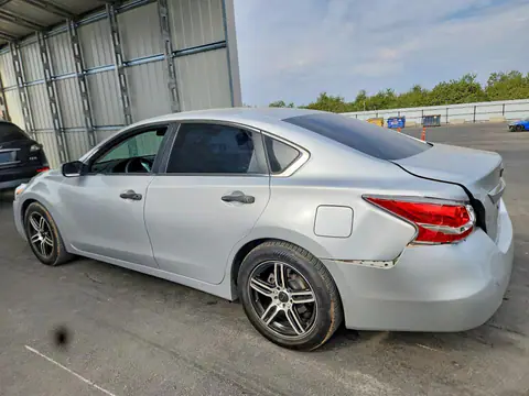 1N4AL3AP4FC274291 — 2015 Nissan Altima, foto 2 de Copart 15.10.2026, Parte trasera