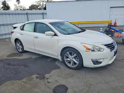 2015 Nissan Altima VIN 1N4AL3AP9FC273654 фото 4