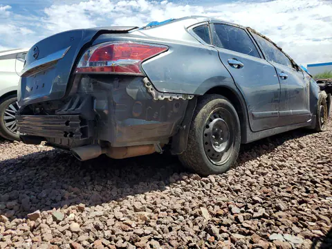 2015 Nissan Altima VIN 1N4AL3AP3FC133647 фото 3