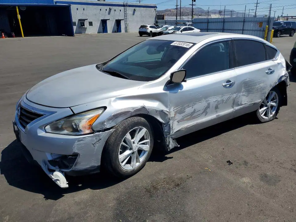 1N4AL3AP7FC595791 Nissan Altima 2015 — Rear end damage, before-repair photo