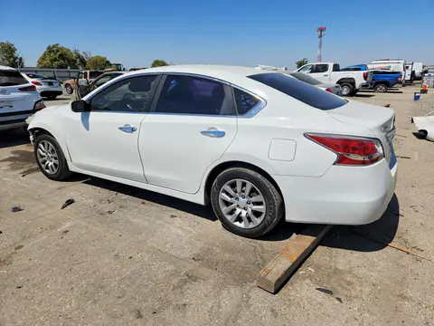 2015 Nissan Altima VIN 1N4AL3APXFN887083 фото 2