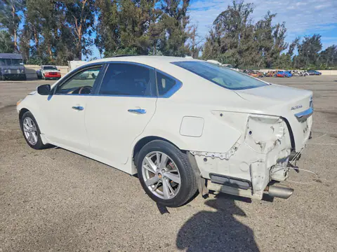 2015 Nissan Altima VIN 1N4AL3AP8FC469116 фото 2