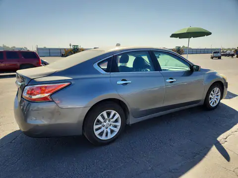 1N4AL3AP1FN344382 — 2015 Nissan Altima, photo 3 from Copart 19.10.2026, Minor dents and scratches