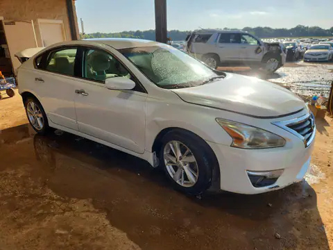 1N4AL3AP8FC191298 — 2015 Nissan Altima, photo 4 from Copart 14.10.2026, Rear end