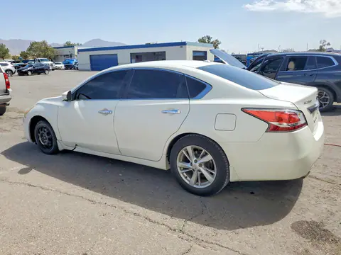 2015 Nissan Altima VIN 1N4AL3AP3FC226815 фото 2