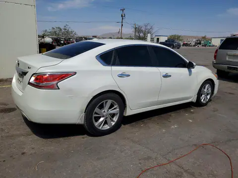 2015 Nissan Altima VIN 1N4AL3AP3FC226815 фото 3