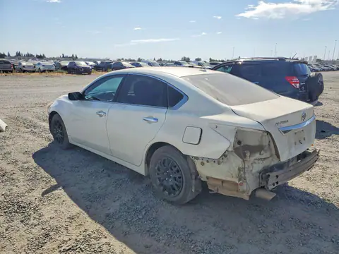 1N4AL3AP6FN320336 — 2015 Nissan Altima, photo 2 from Copart 29.09.2026, Front end