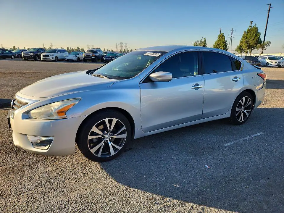 1N4AL3AP9FC416747 Nissan Altima 2015 — Rear end damage, before-repair photo
