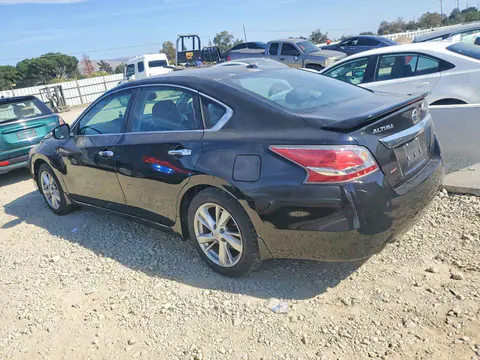 2015 Nissan Altima VIN 1N4AL3AP7FC439492 фото 2
