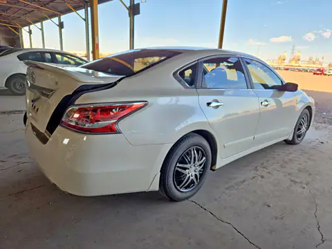 1N4AL3AP3FC591267 — 2015 Nissan Altima, photo 3 from Copart 14.10.2026, Rear end