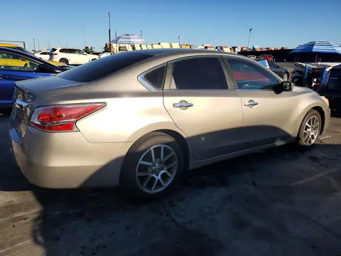 1N4AL3AP0FC434375 — 2015 Nissan Altima, фото 3 с аукциона Copart 16.10.2026, Передняя часть