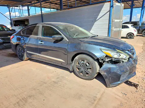 1N4AL3AP3GN346927 — 2016 Nissan Altima, zdjęcie 4 z Copart 20.10.2026, Przód