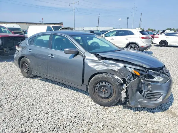 1N4AL3AP5GC249613 — 2016 Nissan Altima, zdjęcie 4 z Copart 29.09.2026, Przód