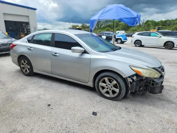 1N4AL3AP4GC227831 — 2016 Nissan Altima, zdjęcie 4 z Copart, Przód