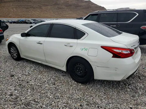 1N4AL3AP2GN372774 — 2016 Nissan Altima, photo 2 from Copart 14.10.2026, Side