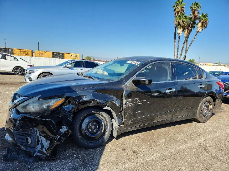 1N4AL3APXGC210662 Nissan Altima 2016 — повреждение Передняя часть, фото до ремонта