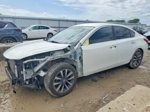 1N4AL3AP8HC268500 — 2017 Nissan Altima, Parte delantera (Front End), fotos antes de reparar