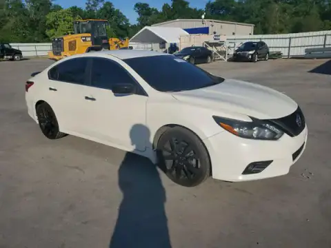 1N4AL3AP3HC265083 — 2017 Nissan Altima, photo 4 from Copart 21.09.2026, Front end