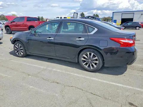 1N4AL3AP8HC287385 — 2017 Nissan Altima, photo 2 from Copart 16.10.2026, Front end