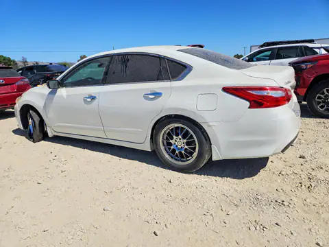 1N4AL3AP5HN306334 — 2017 Nissan Altima, zdjęcie 2 z Copart 22.10.2026, Bok