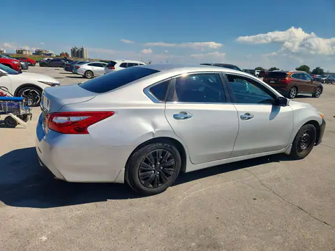 2017 NISSAN ALTIMA VIN 1N4AL3AP1HC258357 фото 3