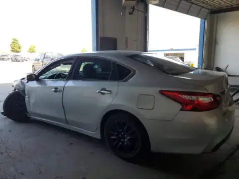 1N4AL3AP0HN338186 — 2017 Nissan Altima, photo 2 from Copart 23.10.2026, Front end