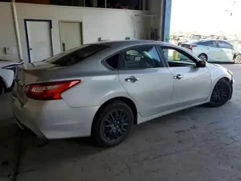 1N4AL3AP0HN338186 — 2017 Nissan Altima, photo 3 from Copart 23.10.2026, Front end