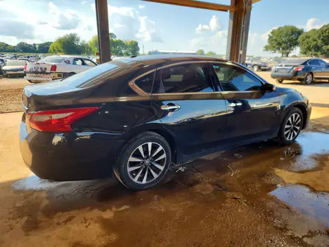 1N4AL3AP0HC253960 — 2017 Nissan Altima, photo 3 from Copart 21.10.2026, Front end