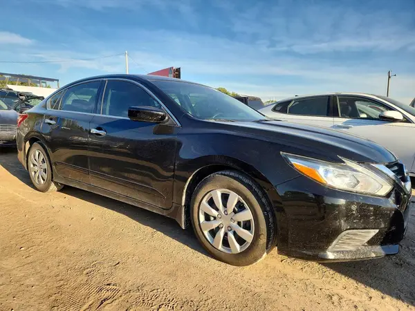 1N4AL3AP4HC243349 — 2017 Nissan Altima, photo 4 from Copart, Hail